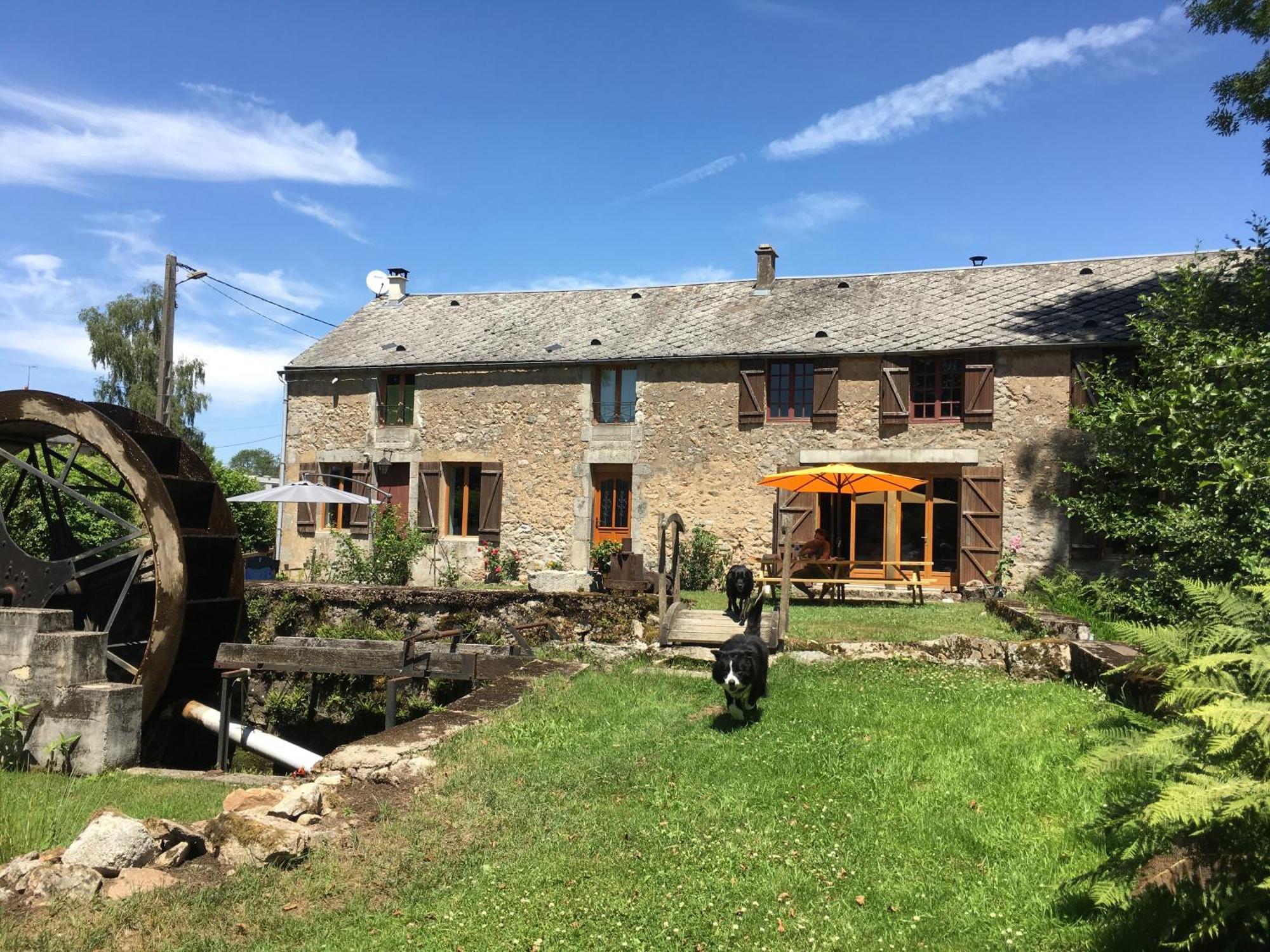 Bed and Breakfast Le Moulin De Razou Brassy Exteriér fotografie