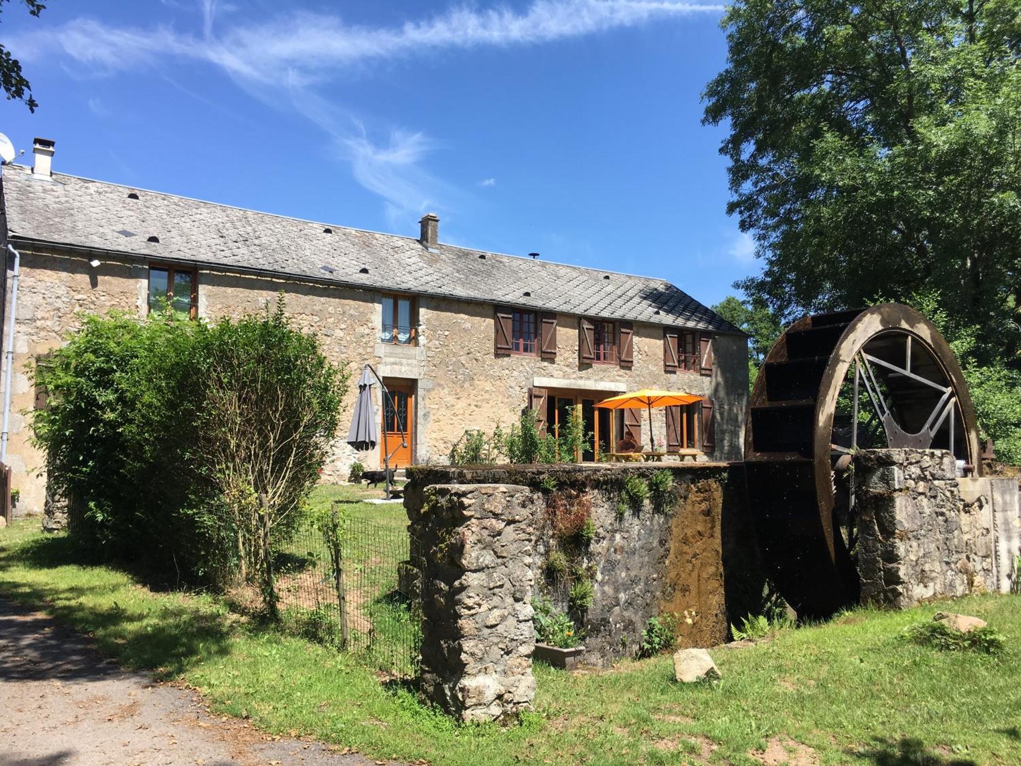 Bed and Breakfast Le Moulin De Razou Brassy Exteriér fotografie